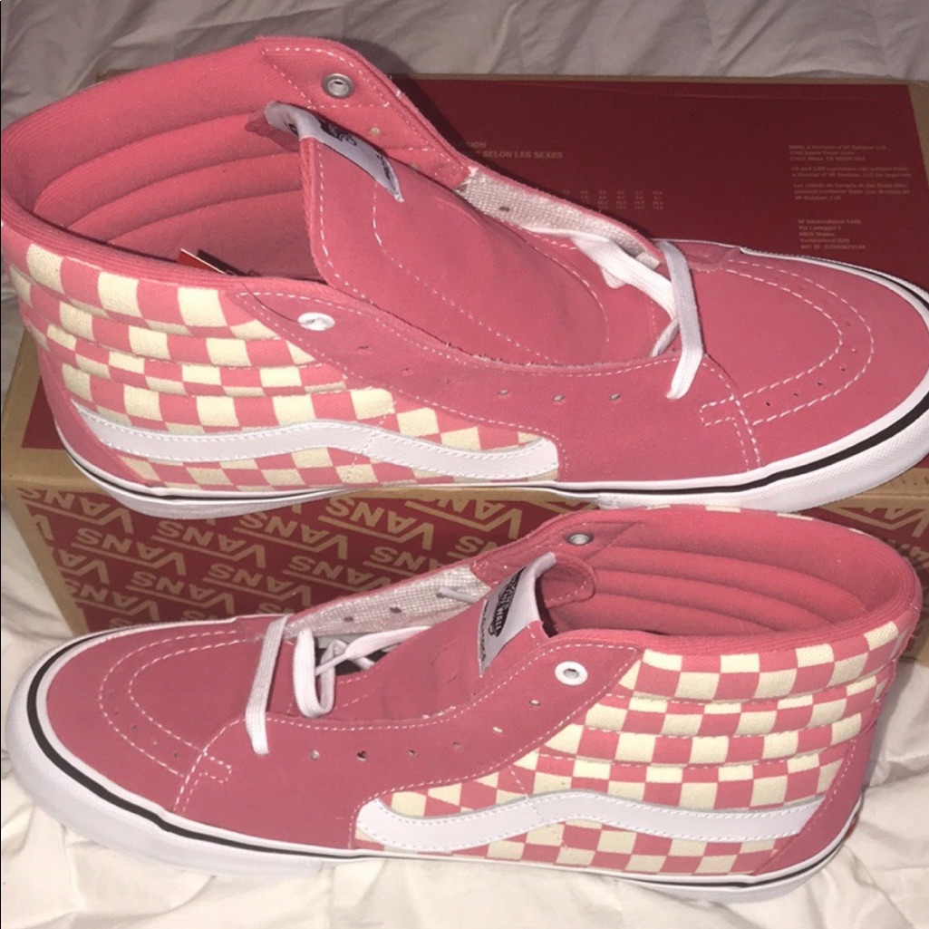 >Sh8-Hi Pro Checkerboard Desert Rose White #1 World Skate Shoes Brand New Vans